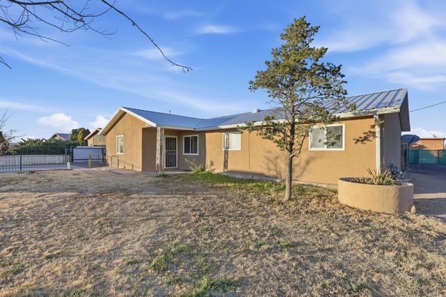 930 Martha Jean Road, Belen, NM 87002