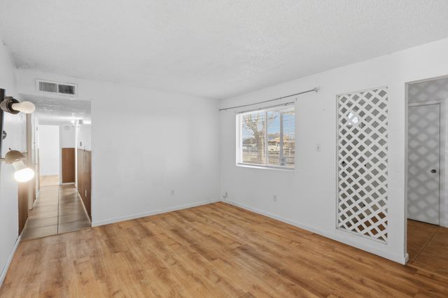 930 Martha Jean Road, Belen, NM 87002