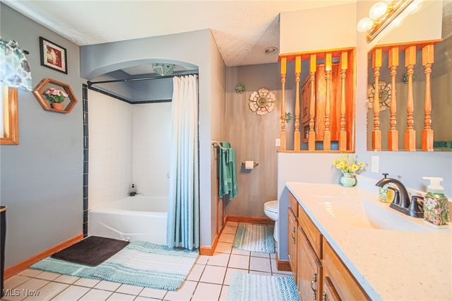 153 S Main Street, Creston, OH 44217