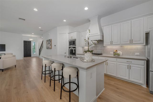 166 Mccartt Drive, Lewisville, TX 75067