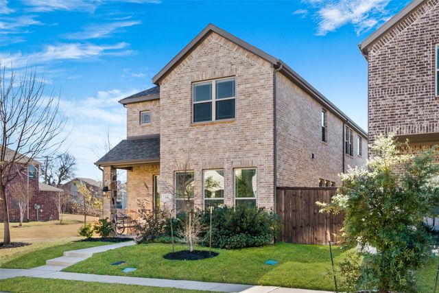 166 Mccartt Drive, Lewisville, TX 75067