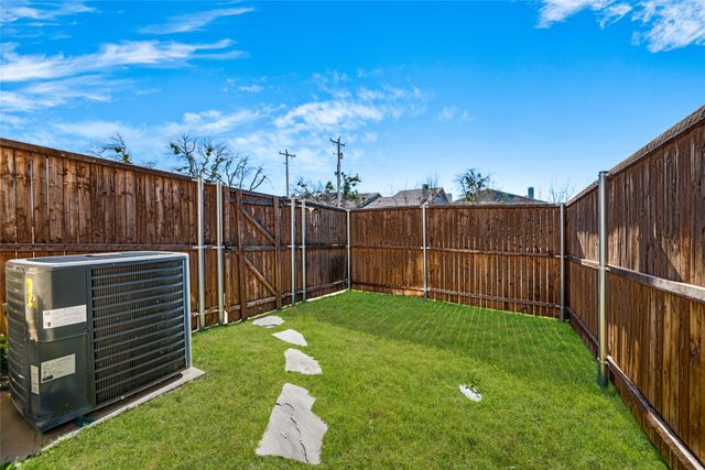 166 Mccartt Drive, Lewisville, TX 75067