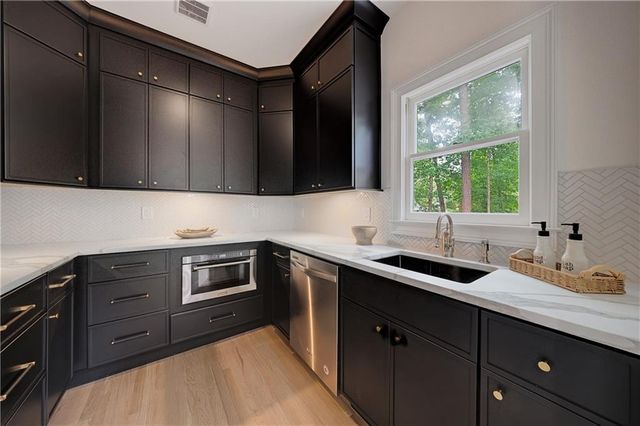 2352 Brittany Lane, Marietta, GA 30062