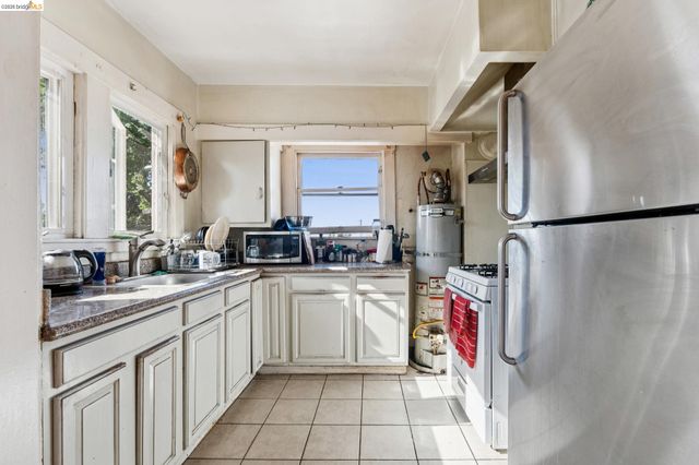 3001 MacArthur Blvd, Oakland, CA 94602