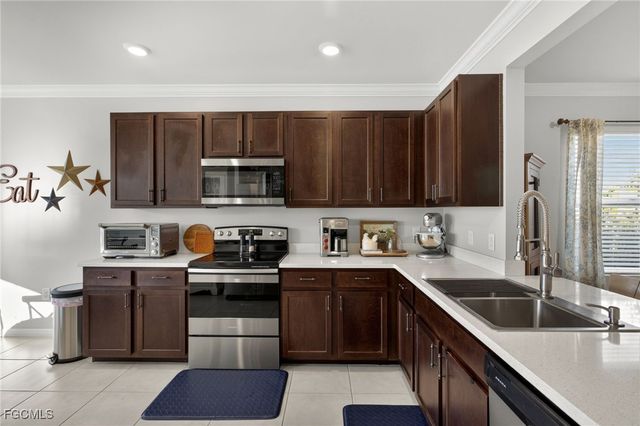 2497 Ciales CT, Cape Coral, FL 33909