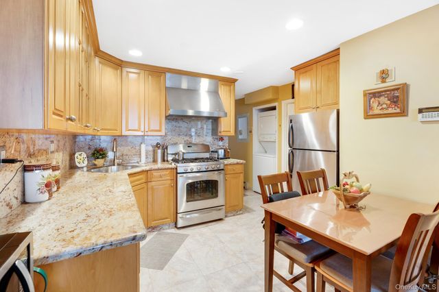 1208 64th Street A, Brooklyn, NY 11219