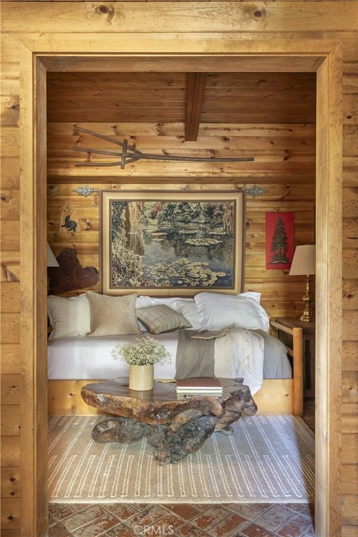 Image 13 of property listing at 27710 West Shore Road, Lake Arrowhead, CA 92352