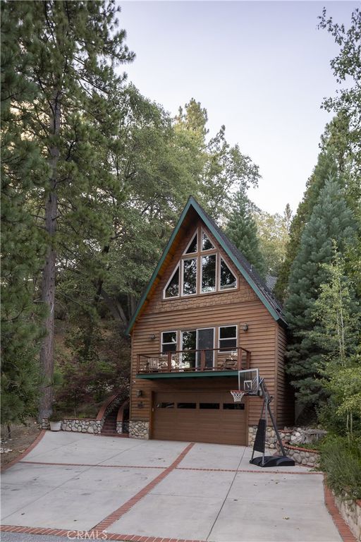 Image 20 of property listing at 27710 West Shore Road, Lake Arrowhead, CA 92352