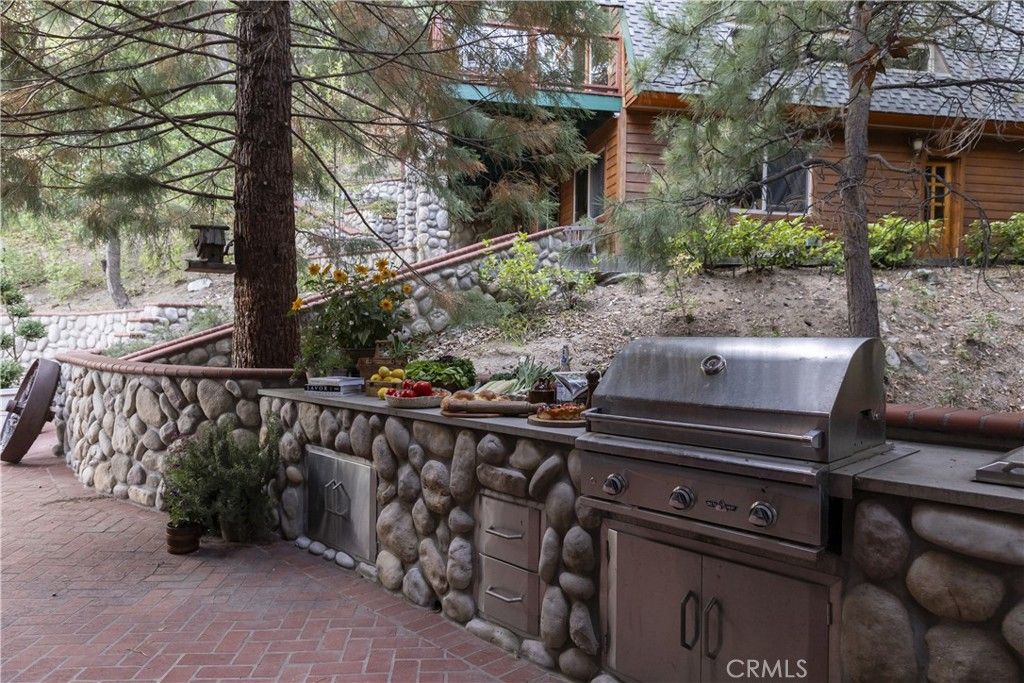 Image 38 of property listing at 27710 West Shore Road, Lake Arrowhead, CA 92352