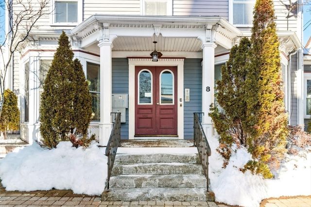 8 Common St 3, Stoneham, MA 02180