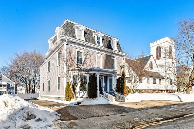 8 Common St 3, Stoneham, MA 02180