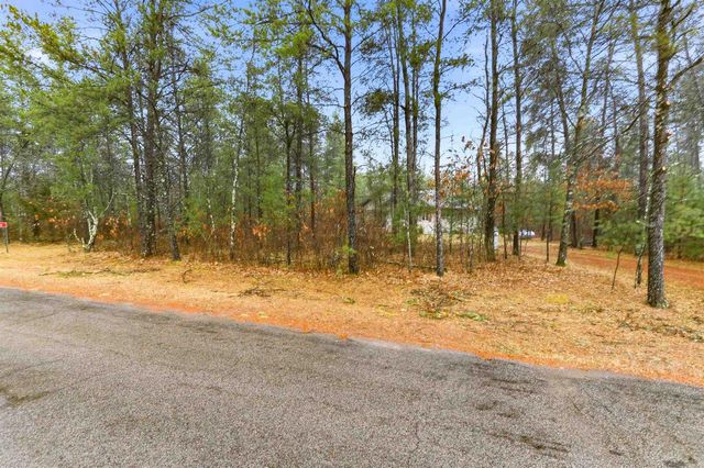 1625 Campfire Road, Nekoosa, WI 54457