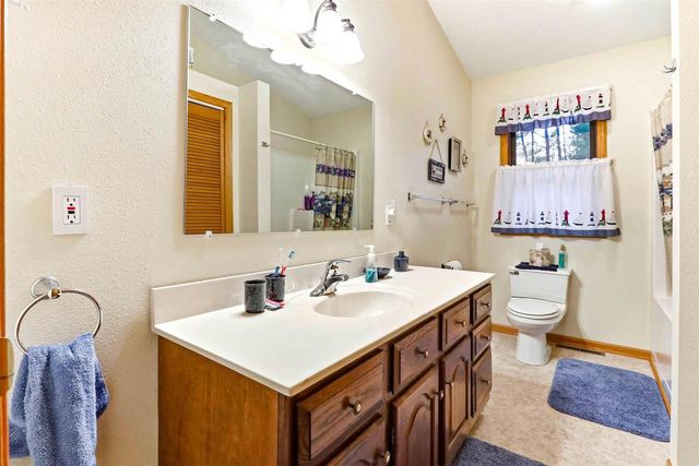 1625 Campfire Road, Nekoosa, WI 54457