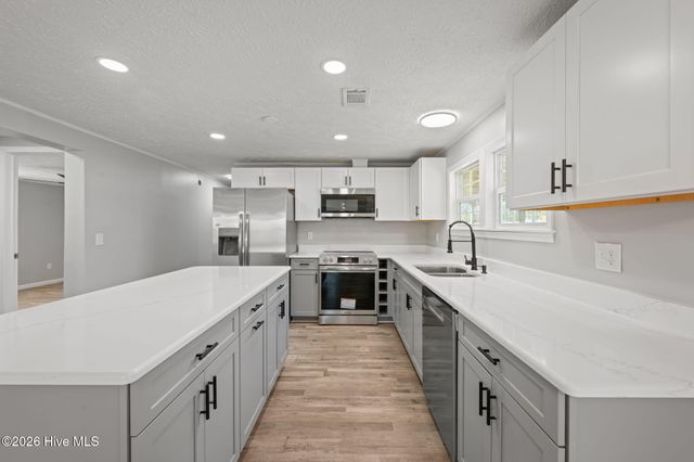 722 Billy Drive, New Bern, NC 28562