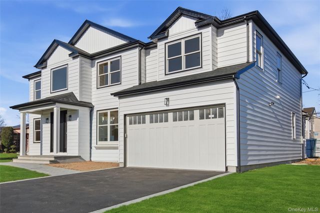 16 Otsego Place, Jericho, NY 11753