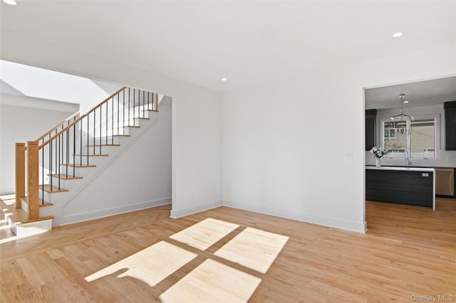 16 Otsego Place, Jericho, NY 11753