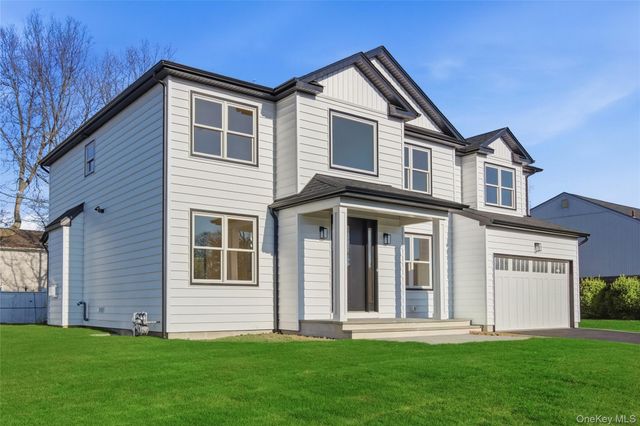 16 Otsego Place, Jericho, NY 11753