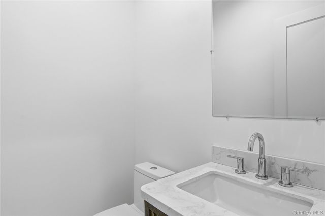 16 Otsego Place, Jericho, NY 11753