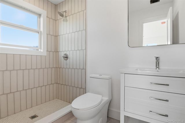 16 Otsego Place, Jericho, NY 11753