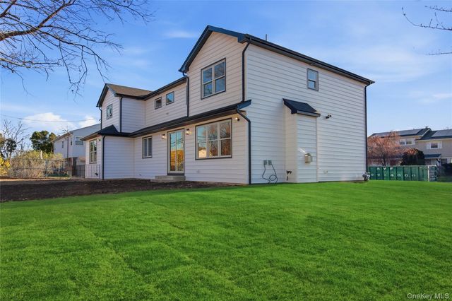 16 Otsego Place, Jericho, NY 11753