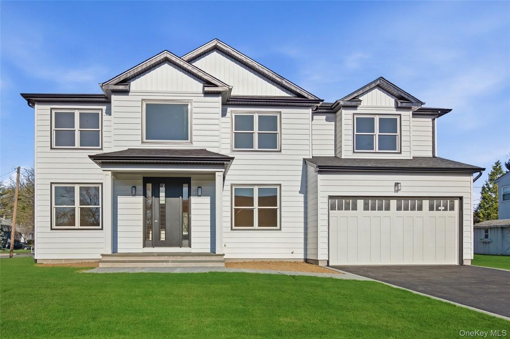 16 Otsego Place, Jericho, NY 11753