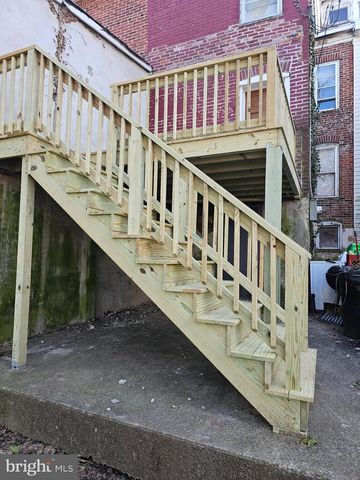 427 OAK ST, Coatesville, PA 19320