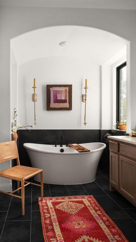 734 Bridge Water LOOP, Dripping Springs, TX 78620