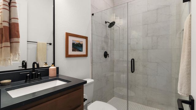 734 Bridge Water LOOP, Dripping Springs, TX 78620