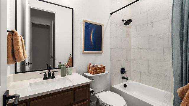 734 Bridge Water LOOP, Dripping Springs, TX 78620