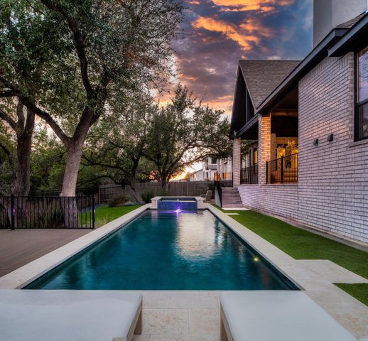 734 Bridge Water LOOP, Dripping Springs, TX 78620