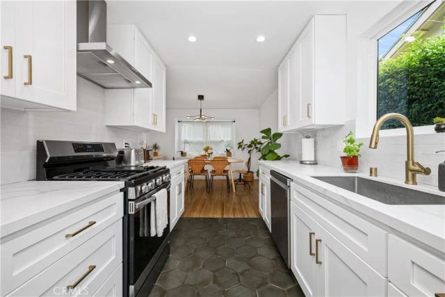 3461 Marna Avenue, Long Beach, CA 90808