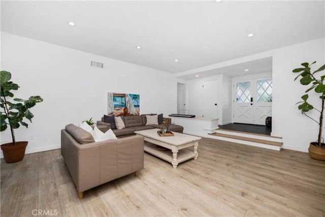 3461 Marna Avenue, Long Beach, CA 90808