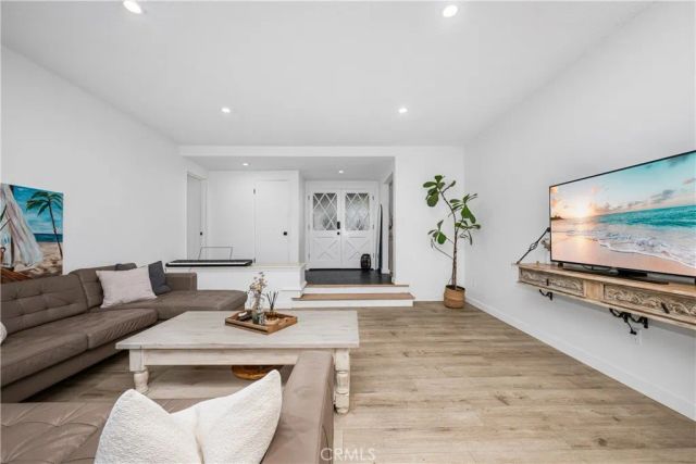 3461 Marna Avenue, Long Beach, CA 90808