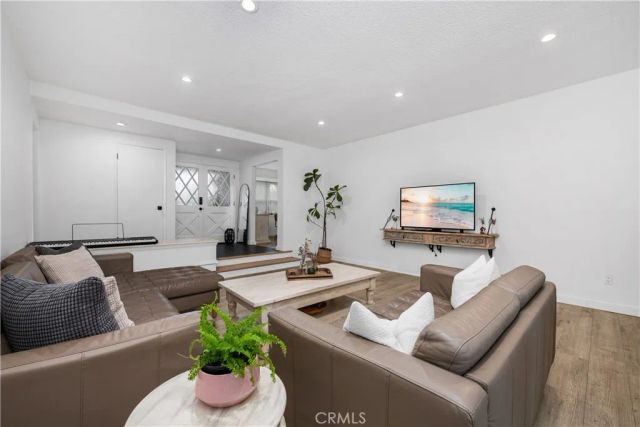3461 Marna Avenue, Long Beach, CA 90808