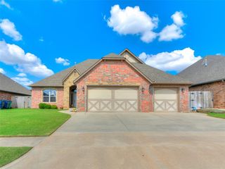 17401 Melville Lane, Edmond, OK 73012