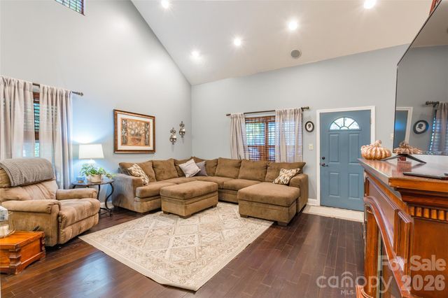 880 Columbia Road, Chester, SC 29706