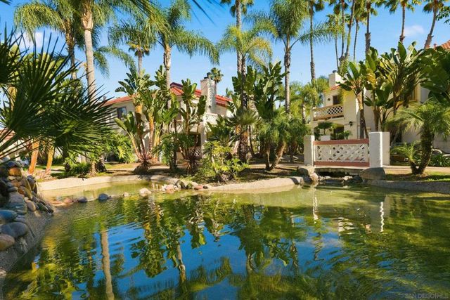 9454 Twin Trails Dr 103, San Diego, CA 92129