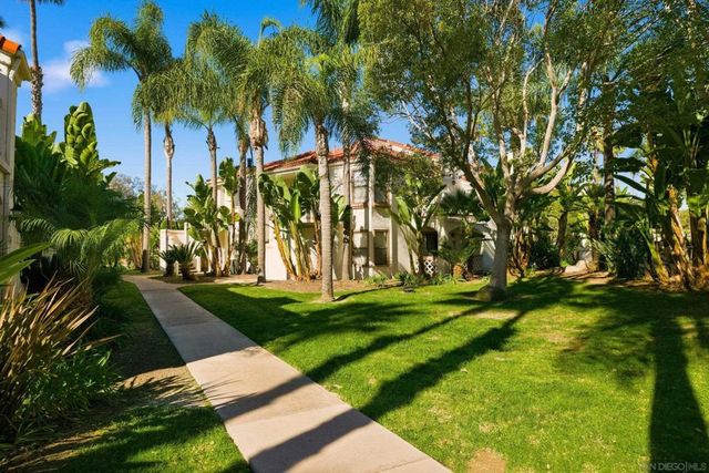 9454 Twin Trails Dr 103, San Diego, CA 92129