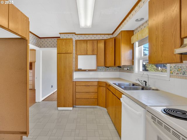 6226 Se 71ST Ave, Portland, OR 97206