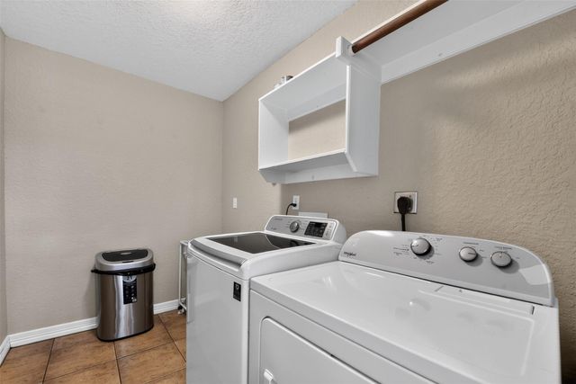 606 27th Avenue N, Texas City, TX 77590