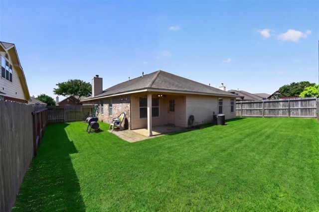 606 27th Avenue N, Texas City, TX 77590