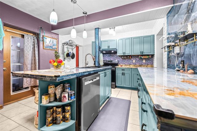 1907 27TH STREET W, Bradenton, FL 34205