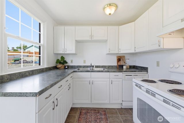 7306 S 115th Street, Seattle, WA 98178
