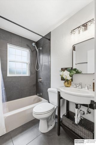 3105 N 97 Street, Omaha, NE 68134