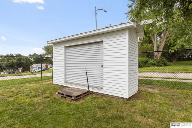 3105 N 97 Street, Omaha, NE 68134