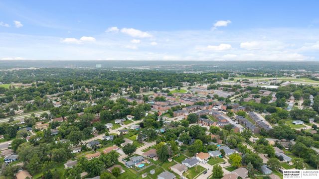 3105 N 97 Street, Omaha, NE 68134