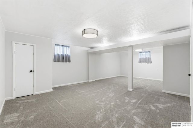 3105 N 97 Street, Omaha, NE 68134