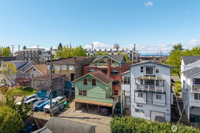 6512 Phinney Avenue N, Seattle, WA 98103