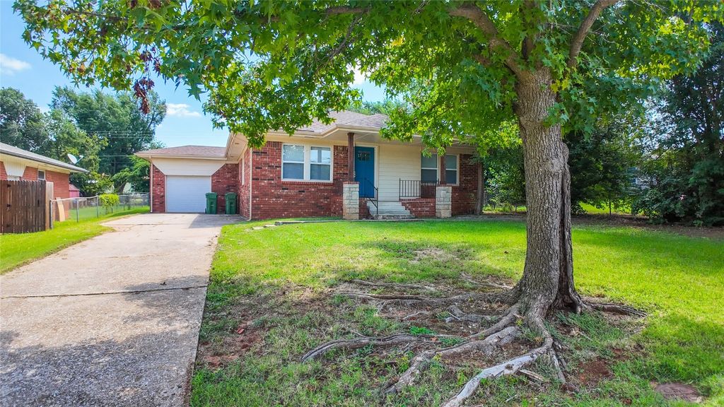 1005 S 3rd Street, Yukon, OK 73099