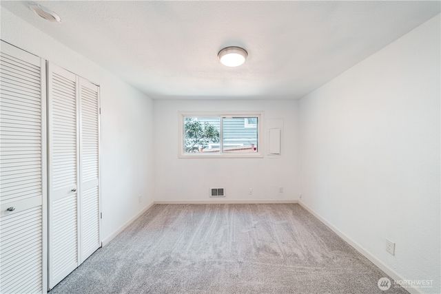 24251 26th Place S, Des Moines, WA 98198